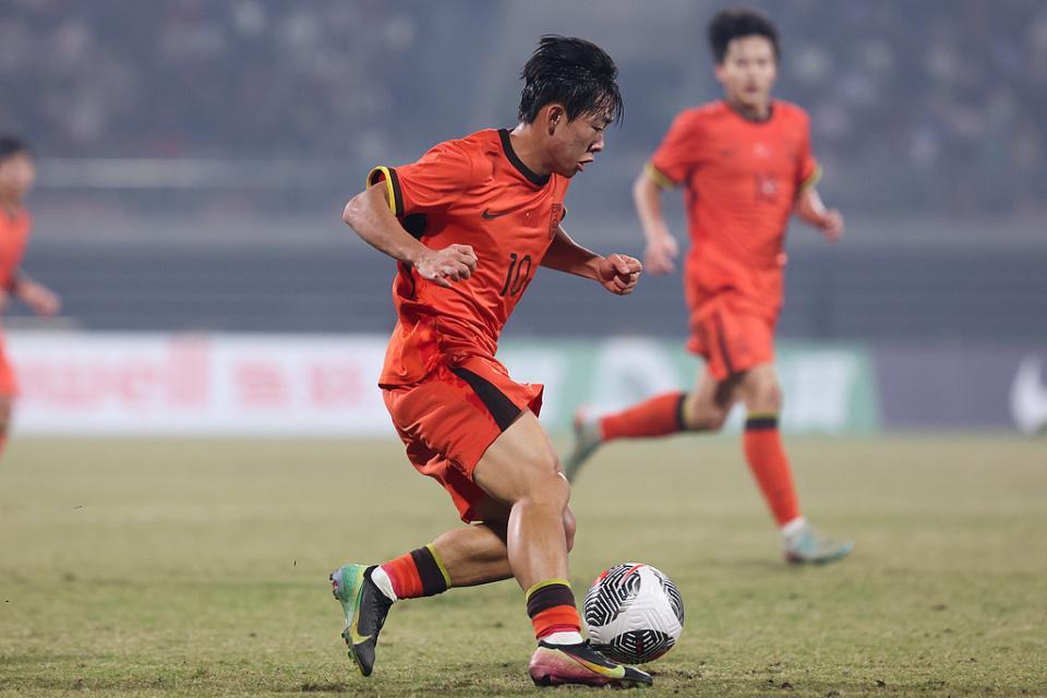 开云体育客户端-U17国足利好！邝兆镭复出+生死战或派最强阵 最后一练曝光2大战术